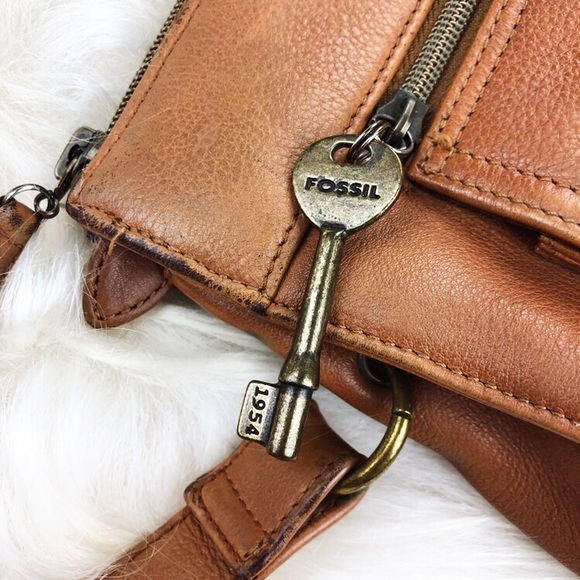Fossil Tan Leather Crossbody Bag All Leather Strap - Picture 6 of 8